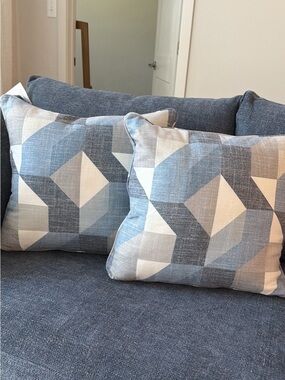 Blue/white geometric patterned 18 inch throw pillows/removable cover set of 2